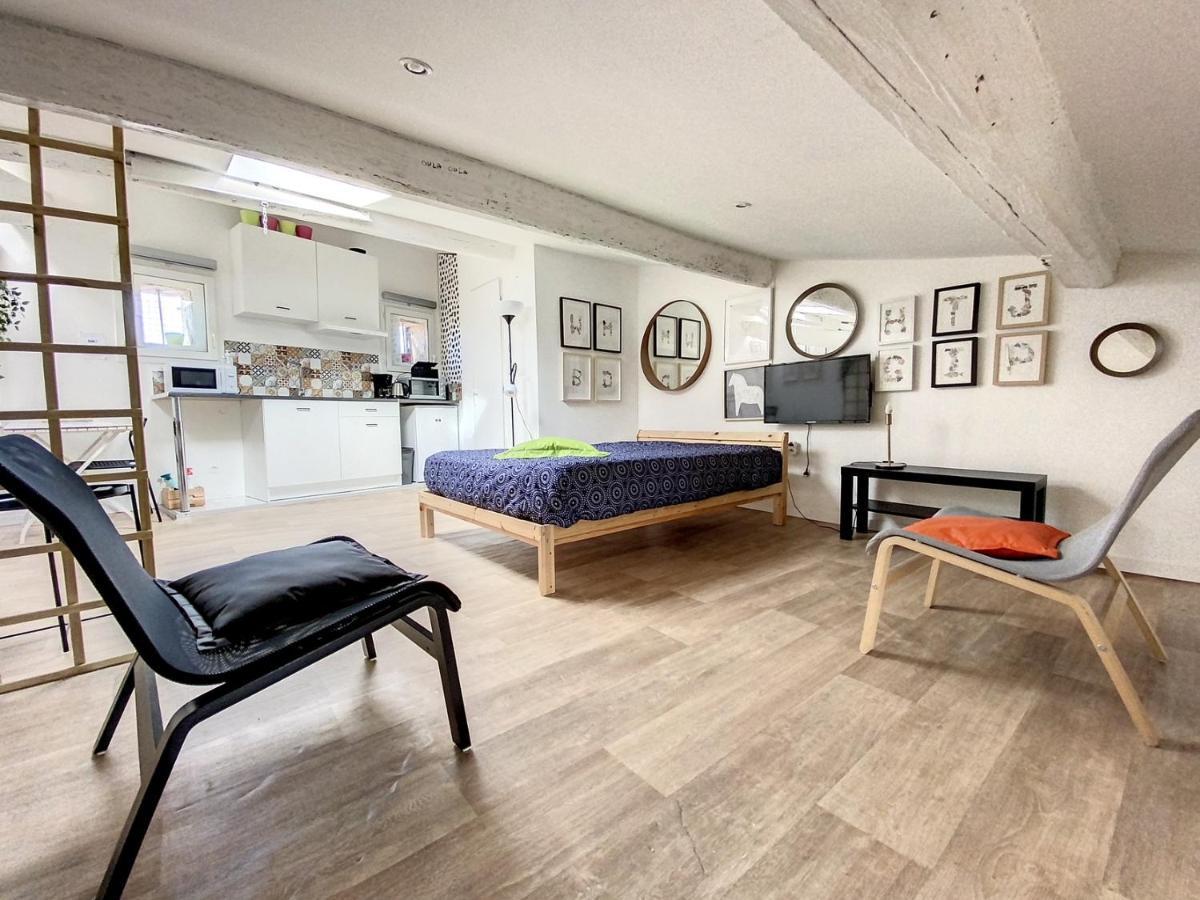 Grand St Pierre Studio Mansarde Atypique Climatise Sete Exterior photo